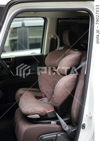 軽自動車の助手席に設置したジュニアシート(チャイルドシート) 軽自動車の助手席に設置したジュニアシート(チャイルドシート) 79027033