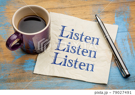 Listen concept on napkin 79027491