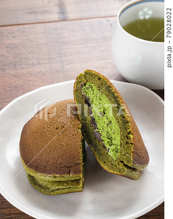 生どら焼き 抹茶味 生どら焼き 抹茶味 79028022