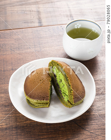 生どら焼き　抹茶味 79028065