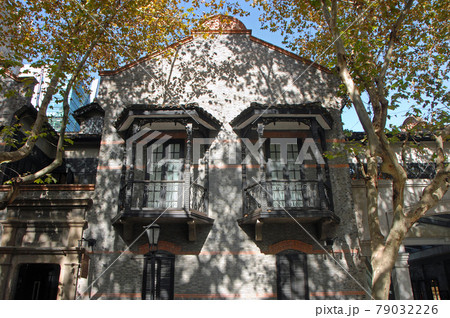 A typical Shikumen building in the Xintiandi area of Shanghai, China. Shikumen houses are typical of Shanghai homes in the 1920s and 1930s. Xintiandi is in the French Concession part of Shanghai. 79032226