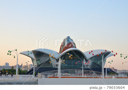 Shopping entertainment center on the Caspian Sea Baku Shopping entertainment center on the Caspian Sea Baku 79033604