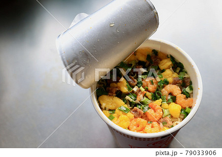カップラーメン 79033906