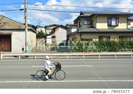 2020年夏、山形線の新庄駅から赤湯駅間の車窓風景と駅風景 79035377
