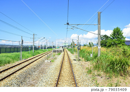 2020年夏、山形線の新庄駅から赤湯駅間の車窓風景と駅風景 79035409