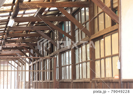 岡山県玉野市の古くて、とても美しい建物 79049228