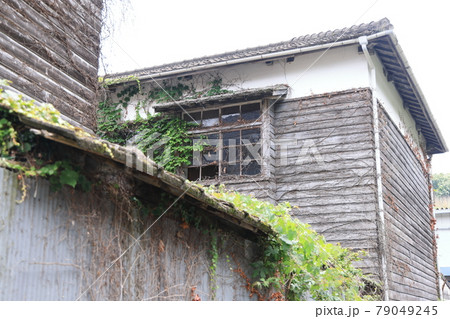 岡山県玉野市の古くて、とても美しい建物 岡山県玉野市の古くて、とても美しい建物 79049245
