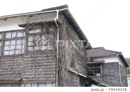岡山県玉野市の古くて、とても美しい建物 79049248