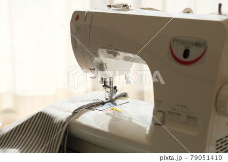 電動ミシン手作りイメージ素材 電動ミシン手作りイメージ素材 79051410