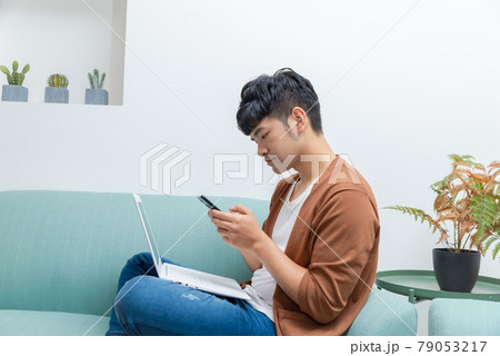 男 男の人 男性 79053217