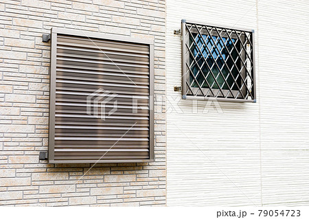 新築物件　窓　アルミルーバー 79054723