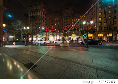 Wilshire boulevard by night in Beverly Hills 79057263