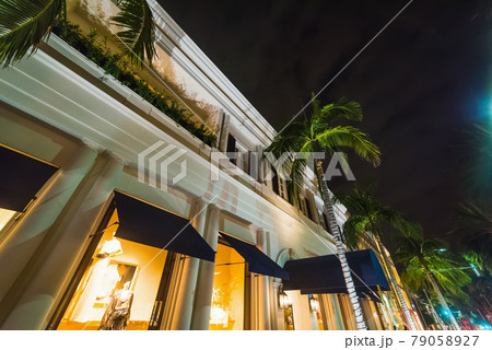 Elegant building in Rodeo Drive 79058927