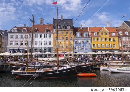 Colorful buildings of Nyhavn in Copenhagen, Denmark 79059634