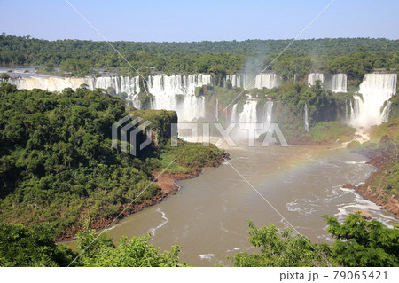 イグアスの滝（ブラジル、アルゼンチン） 79065421