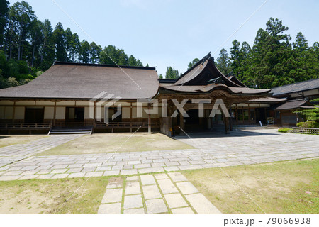 高野山金剛三昧院　客殿と本坊　和歌山県高野町 79066938
