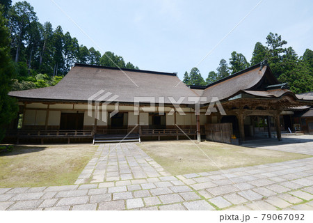 高野山金剛三昧院　客殿と本坊玄関　和歌山県高野町 79067092