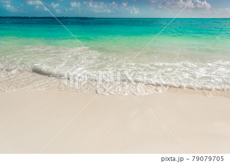 Sea shore on the Caribbean beach in the Area Hoteleria in Cancun. 79079705