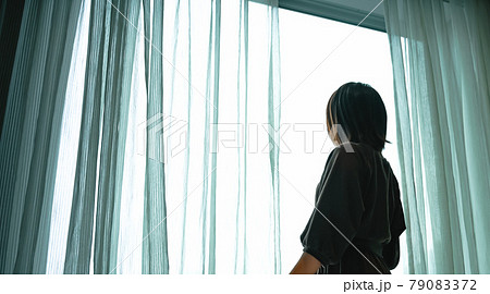 ベッドルームぼ女性 79083372