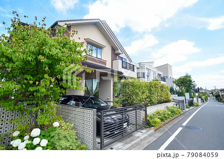 閑静な住宅街 79084059