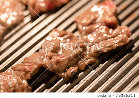 牛方ロースの焼肉 (青森産) 牛方ロースの焼肉 (青森産) 79086211