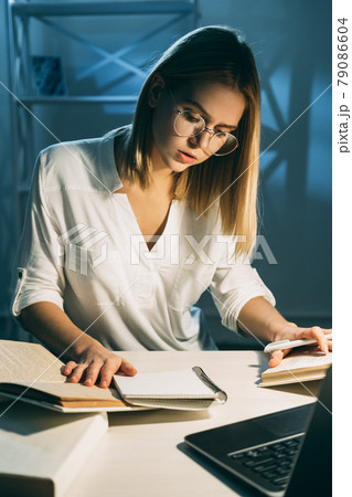 night study distant education reading 79086604