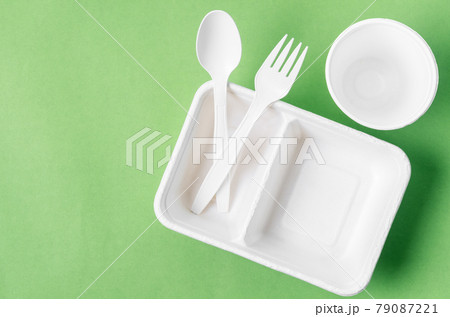 Eco friendly biodegradable paper disposable for packaging food and paper glass. Eco friendly biodegradable paper disposable for packaging food and paper glass. 79087221