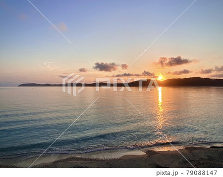 奄美大島 倉崎海岸付近から見る日の出 2021-06-24 奄美大島 倉崎海岸付近から見る日の出 2021-06-24 79088147