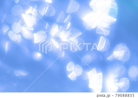 キラキラしているブルー系背景素材 キラキラしているブルー系背景素材 79088835