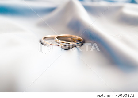 結婚指輪に想いを込めて 79090273