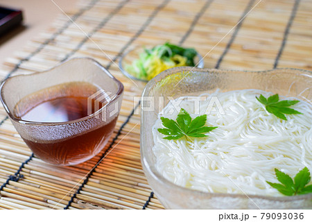 夏の伝統料理 素麵 79093036