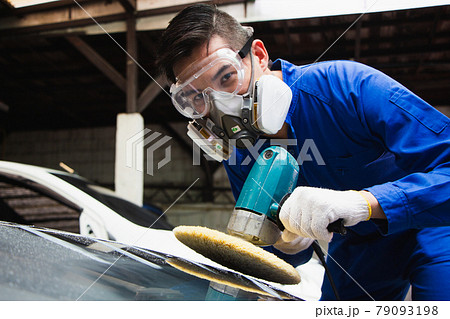 entrepreneur businessman small business owner, paint garage, car repair shop 79093198
