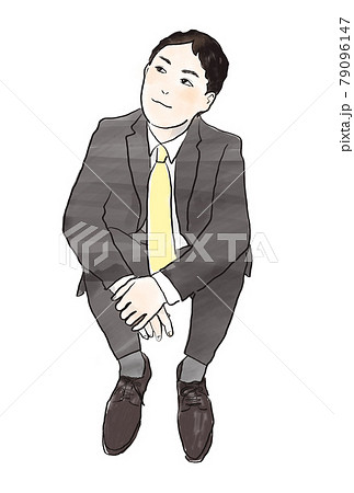 水彩手描き人物イラスト 座って微笑むスーツの日本人男性 前向き 満足 達成感 眺めるのイラスト素材