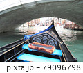 イタリア　ベニスのゴンドラ　船首 79096798