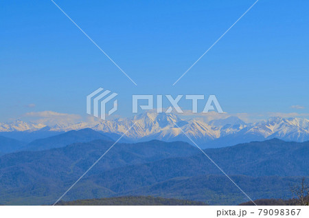 カフカス山脈　雪山の景色 79098367