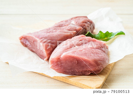 豚フィレ肉のかたまり 79100513
