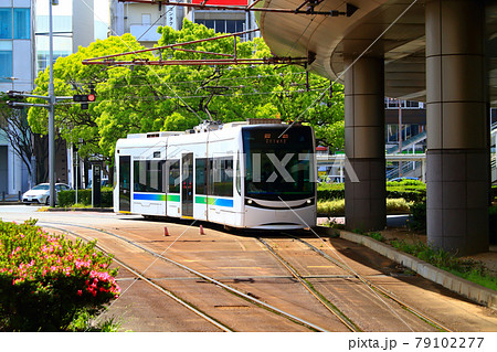 豊橋鉄道市内線、超低床電車ほっトラムの風景 79102277