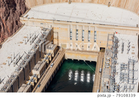 Afternoon view of the famous Hoover Dam 79108339