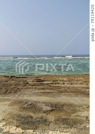 鹿児島県 沖永良部島の大津勘ビーチロック 鹿児島県 沖永良部島の大津勘ビーチロック 79119420