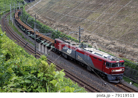宇都宮線を行く新幹線レール輸送列車 日鐵チキ 那須塩原工臨 の写真素材