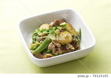 新じゃがと豚肉のバターしょうゆソテー4 79124105