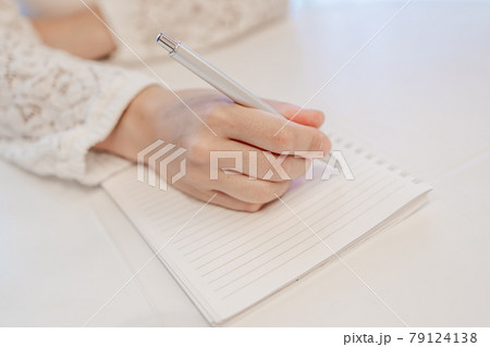ペン ボールペン ノート リングノート テレワーク 在宅 事務 筆記 資格 勉強 メモ 女性 主婦 ペン ボールペン ノート リングノート テレワーク 在宅 事務 筆記 資格 勉強 メモ 女性 主婦 79124138