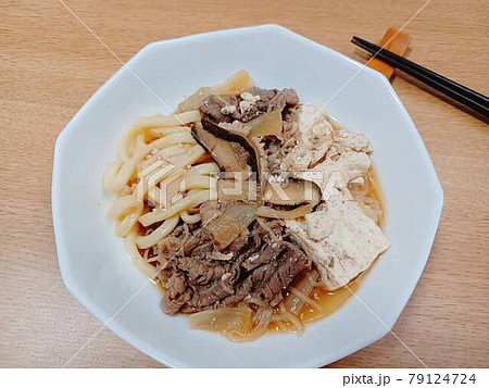 家庭のすき焼きうどん 家庭のすき焼きうどん 79124724