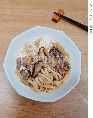 家庭のすき焼きうどん 家庭のすき焼きうどん 79124732