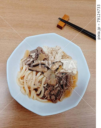 家庭のすき焼きうどん 家庭のすき焼きうどん 79124733