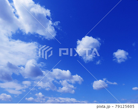 空　青空　雲　風景　背景 79125605
