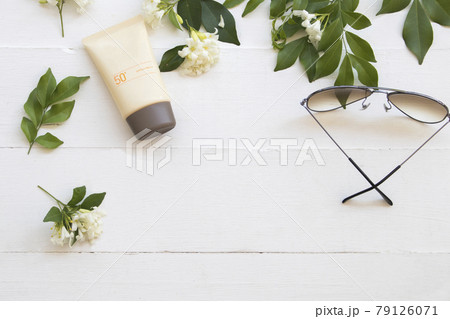 natural cosmetics sunscreen spf50 health care for skin face with sunglasses ,flowers of lifestyle woman natural cosmetics sunscreen spf50 health care for skin face with sunglasses ,flowers of lifestyle woman 79126071