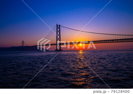 明石海峡大橋の夕景 明石海峡大橋の夕景 79128400