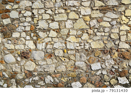 Old wall texture of various stones 79131430