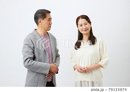 シニア夫婦 シニア夫婦 79133974